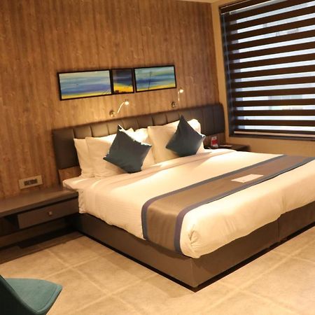 The Soni'Otel Haora Bagian luar foto