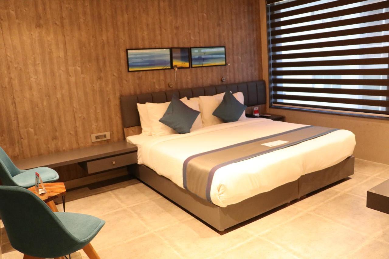 The Soni'Otel Haora Bagian luar foto
