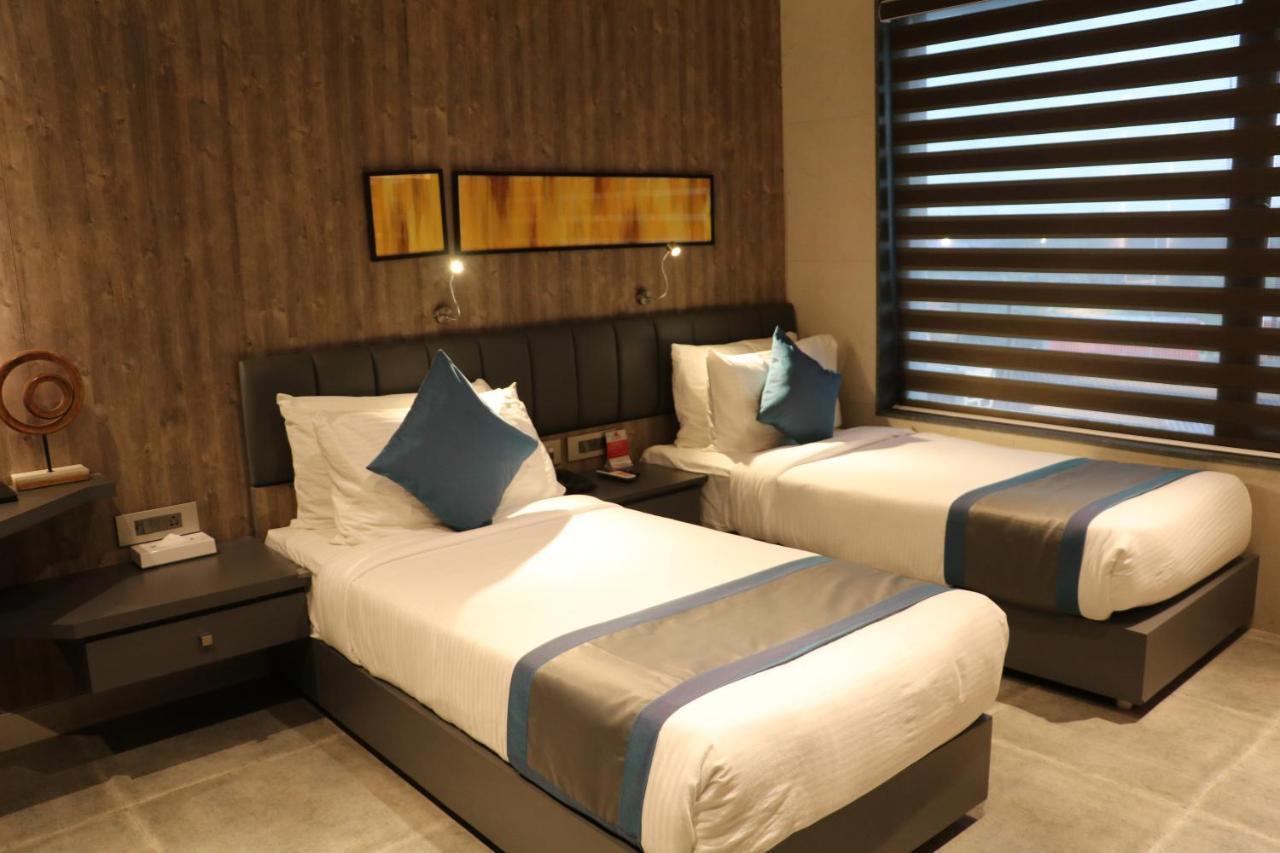 The Soni'Otel Haora Bagian luar foto