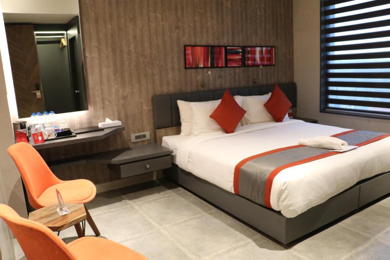 The Soni'Otel Haora Bagian luar foto